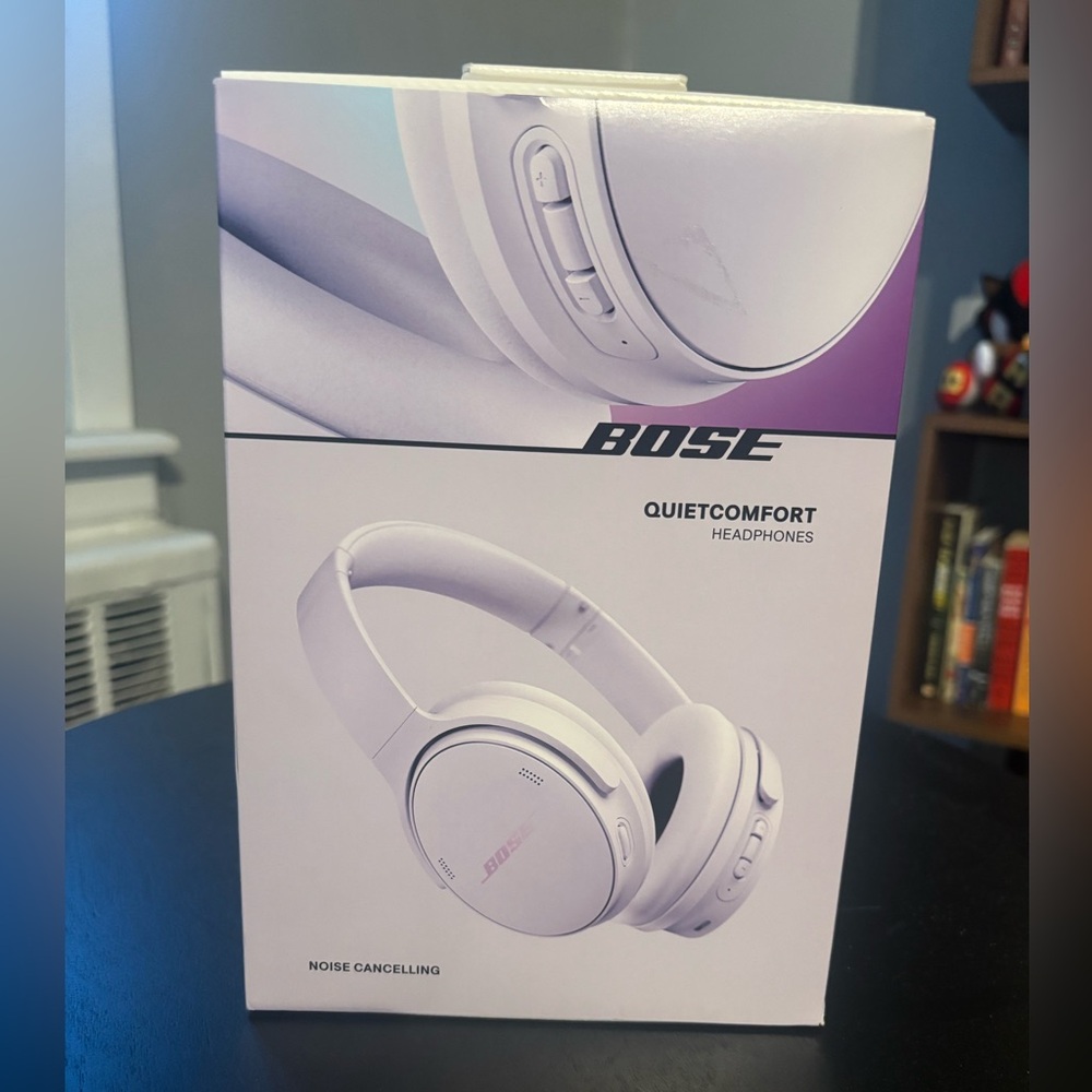 Brand New in Box Bose QuietComfort Headphones - Lilac/ Purple 2025 latest model